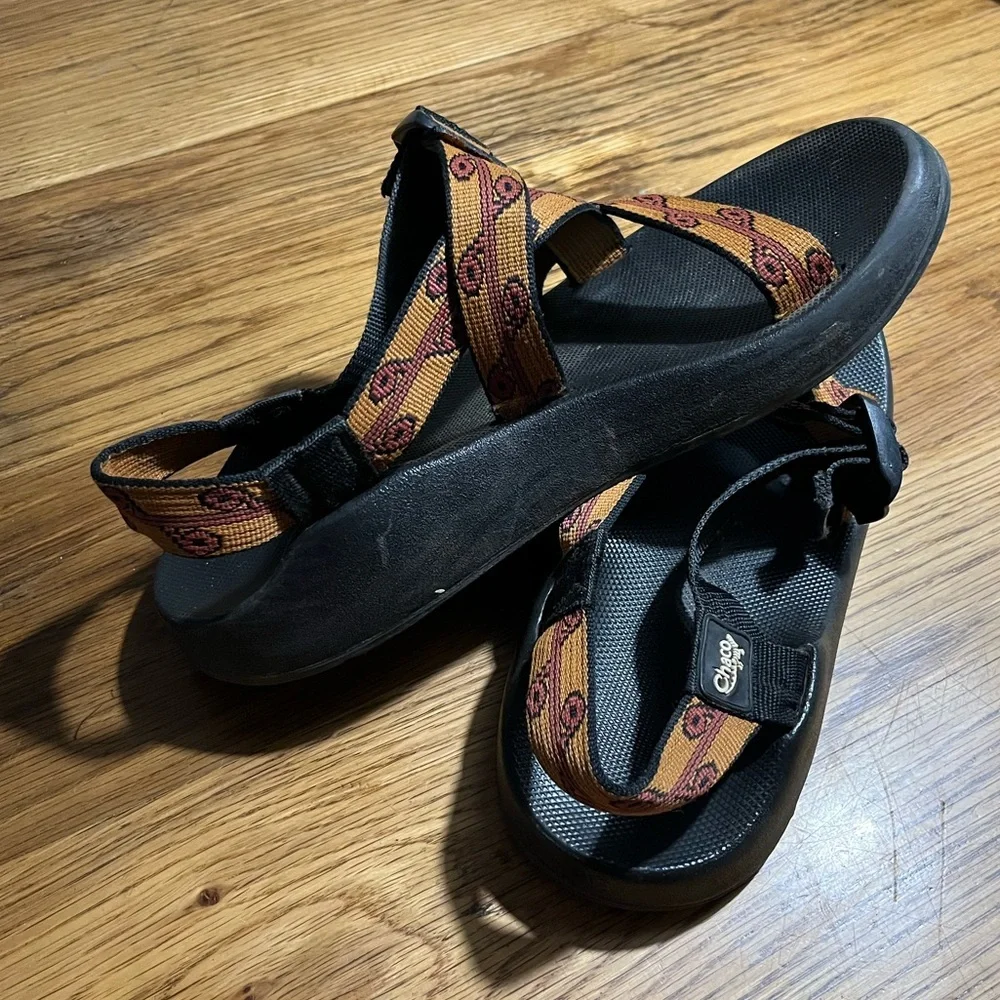 Chaco Z/1 or Z/Cloud Classic Sandals Snake Eye Pattern Women’s 9 Outdoor Hiking